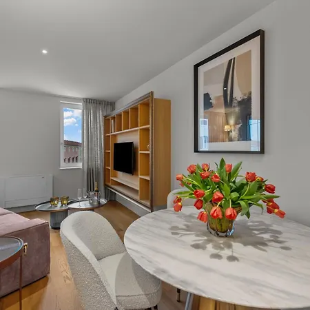 Apartment Town House *