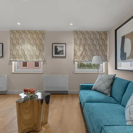 Town House Apartman *